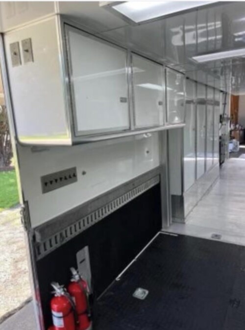 2004 T&E 34' Aluminum Stacker Tag, Loaded, Power Awning, Long Lift, A/C - Image 16